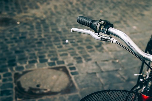 ▷ Aparcamiento Bicicletas en Av. Barcelona,23 Málaga 1 bici tandem