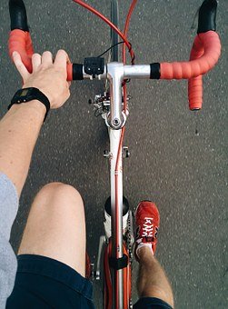▷ Aparcamiento Bicicletas en Arroyo de los Ángeles,49 Málaga 1 bicicleta cicloturismo