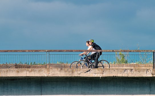▷ Aparcamiento Bicicletas en Cl. Martínez Falero,34 Málaga 1 bicicletas de aluminio