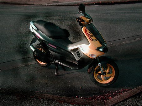 ▷ Aparcamiento de Motos en Pl. Mozart,5 Málaga 1 dmotos-malaga