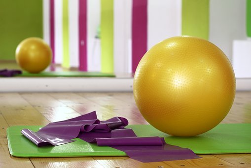 ▷ Salas Deportivas en Centro Deportivo Huelin - Gofit en Málaga 1 sala-baile-malaga