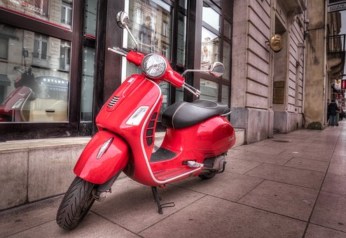 ▷ Aparcamiento de Motos en Cl. Manuel Altolaguirre,15 Málaga 1 scooter-de-50cc-de-ocasion-en-malaga