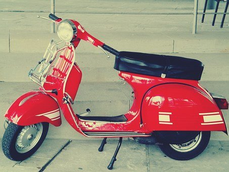 ▷ Aparcamiento de Motos en Paseo de los Curas, Málaga 1 una-motocicleta-puede-estacionar-en-zona-azul